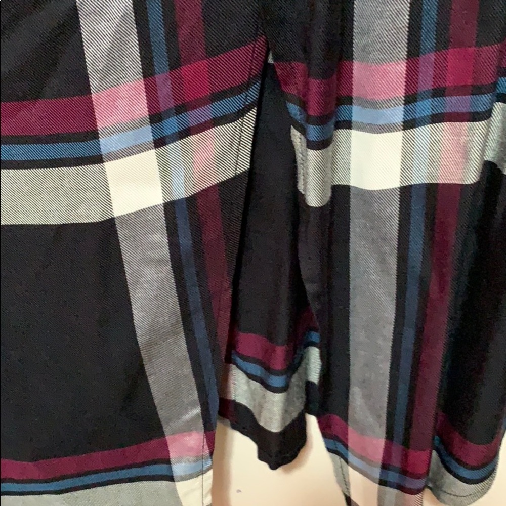 Button down - Picture 3 of 4